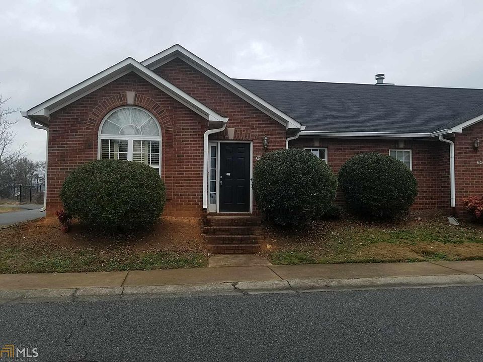 1st image of 202 Mountain Chase Dr