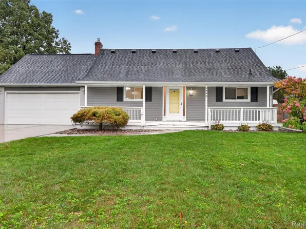 2442 N Kearney Dr, Saginaw, MI 48603