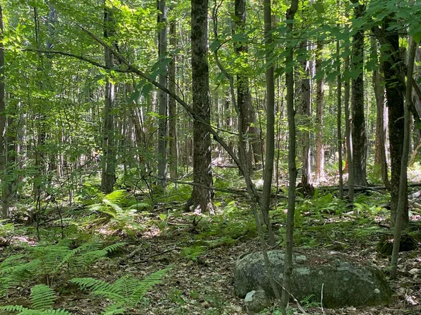 653 Sixth Road, Pembroke, NH 03275