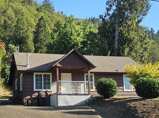 1413 W Myrtle Ave, Roseburg, OR 97471