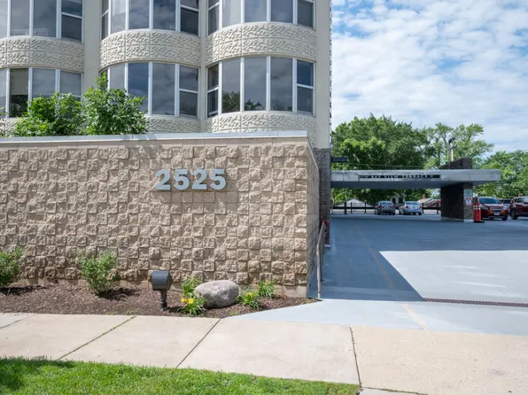 2525 South Shore DRIVE #5C, Milwaukee, WI 53207