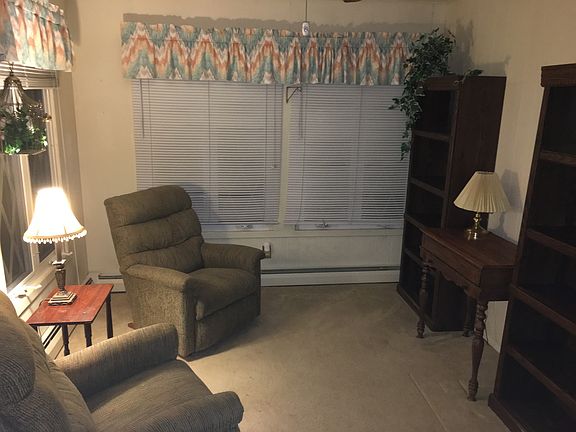 3rd image of 39 Mount Matterhorn Ln