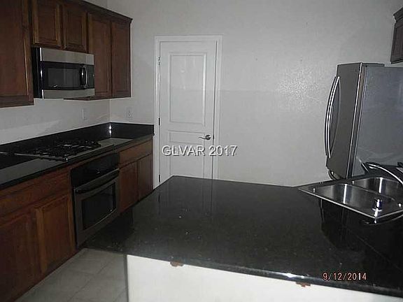 3rd image of 9477 Stills Way