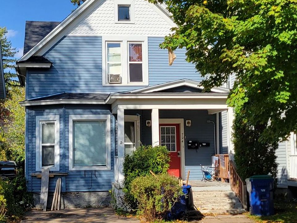 1st image of 724 Washington St