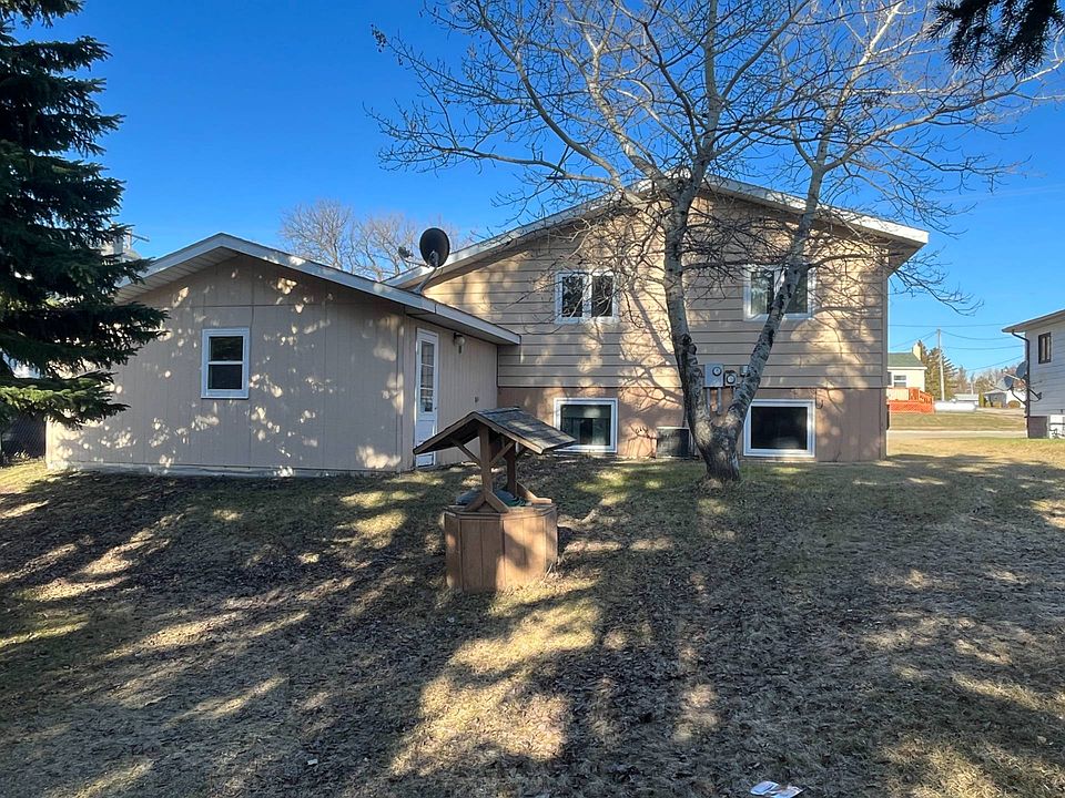 514 2nd St NE, Rolla, ND 58367 Zillow