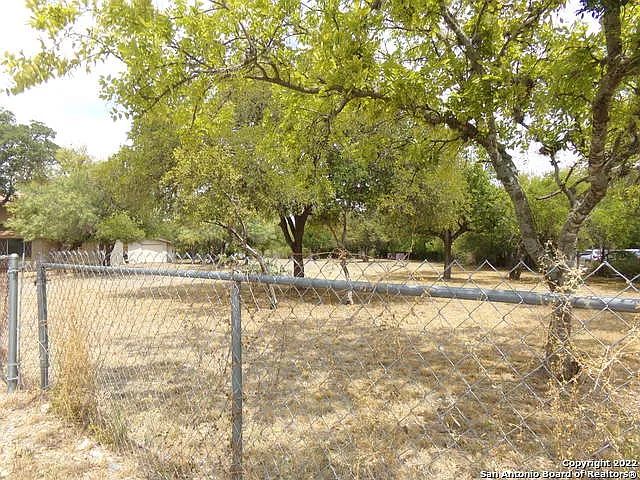5975 Babcock Rd — Photo 7