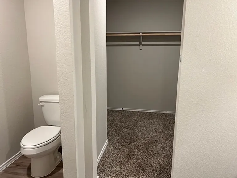 6917 Guadalupe Rd — Photo 10