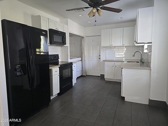 2nd image of 709 E Weldon Ave