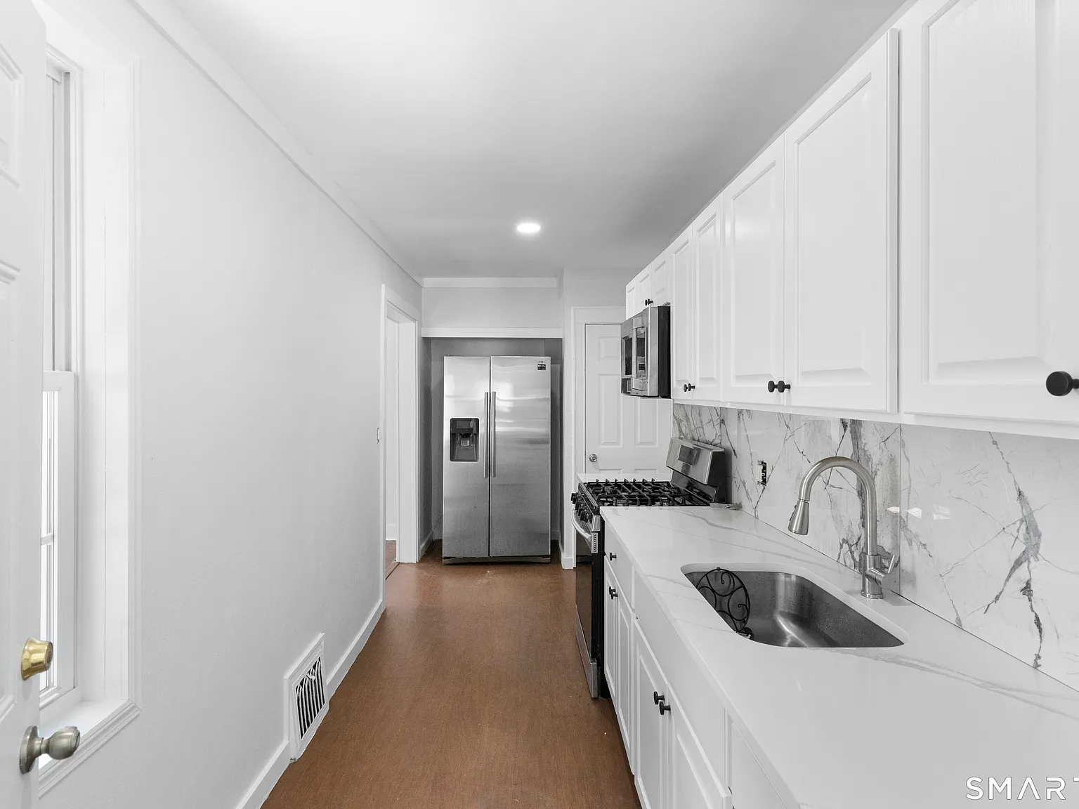 4 bed, 1.0 bath, 1116 sqft, $2,800 — Photo 2