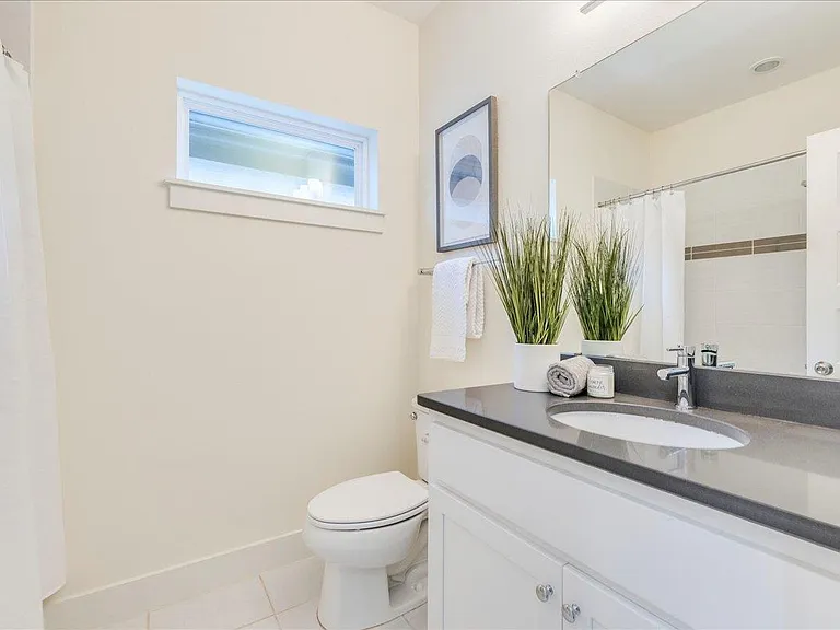 1106 Lambie St #C — Photo 14