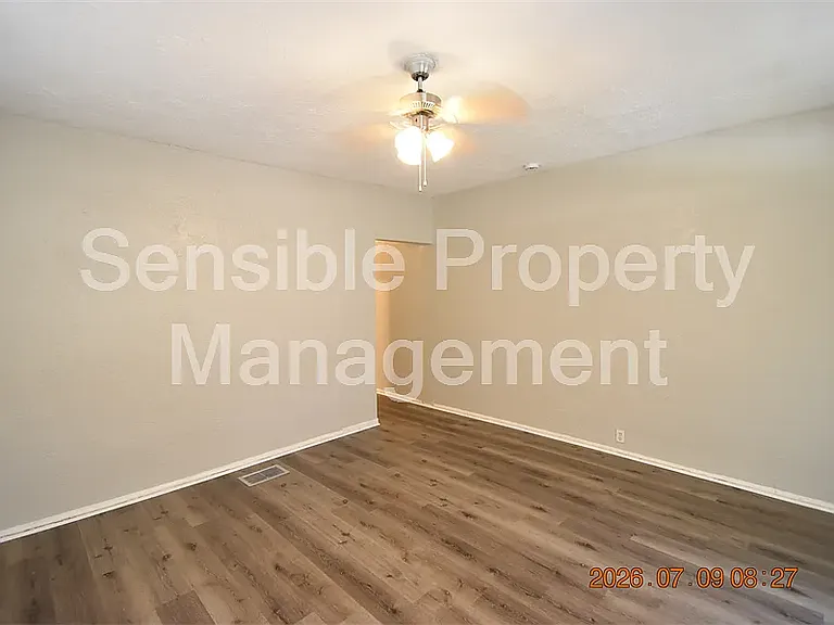 1908 E 15th Ave #A — Photo 10