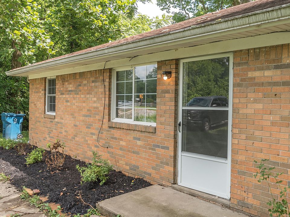 1st image of 1321 Farley Dr