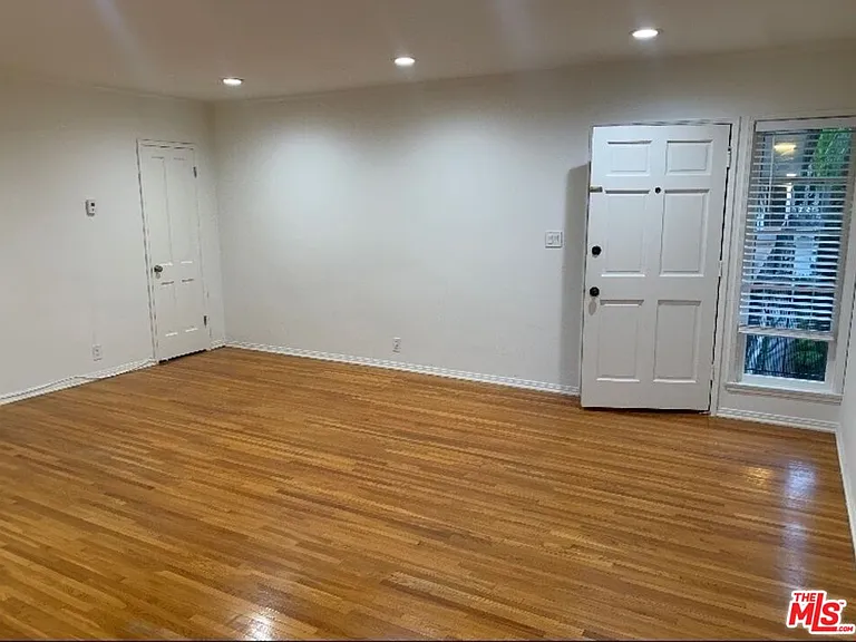 617 Ocean Ave #L — Photo 9