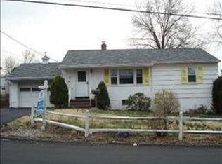 6 Malone Ave, Garnerville, NY 10923