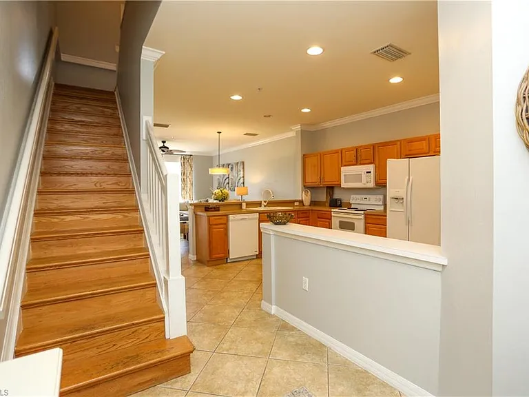 960 Hampton Cir #80 — Photo 15
