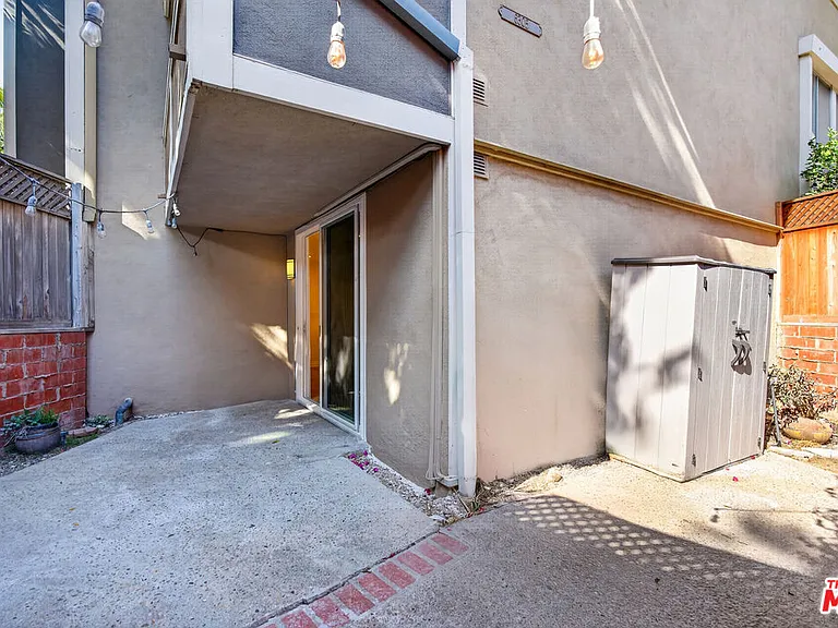 6305 Green Valley Cir #115 — Photo 22