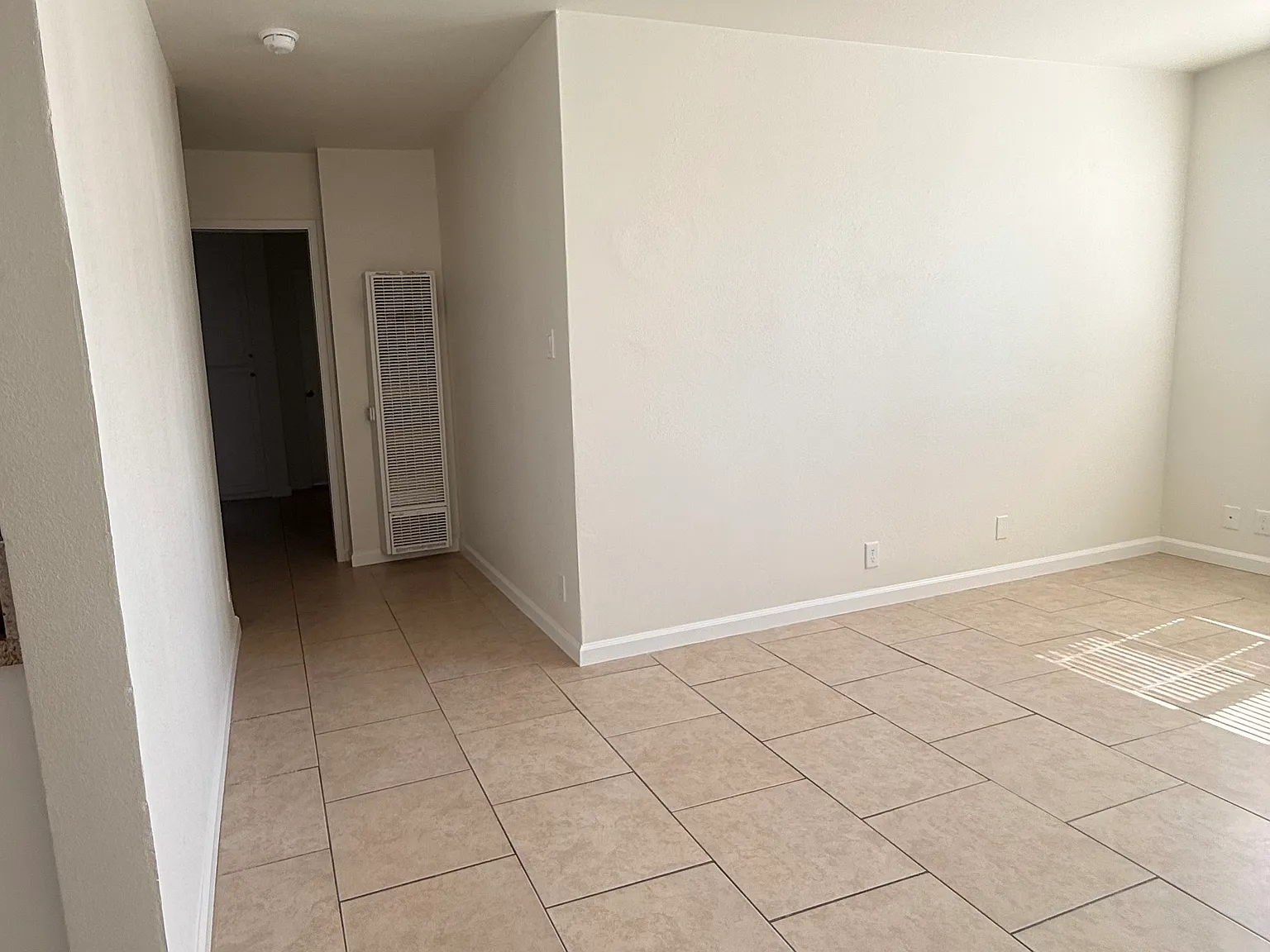 3 bed, 1.5 bath, $2,500 — Photo 2