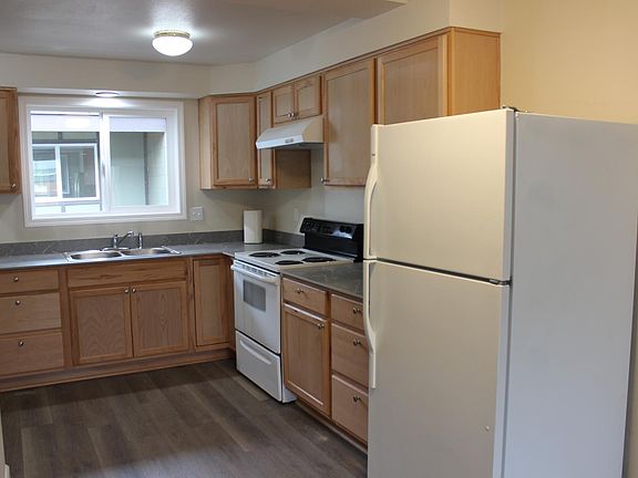 2nd image of 527 SE Walnut St Unit B