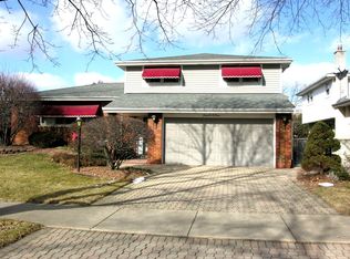 5604 W 99th Pl, Oak Lawn, IL