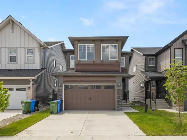 293 E Carringsby Way NW, Calgary, AB T3P 1T6