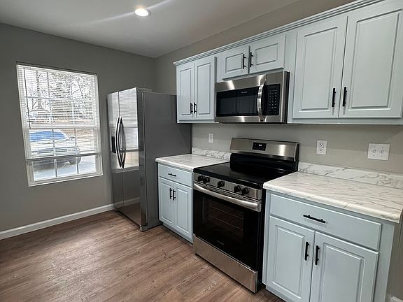5th image of 906 Moxley Dr