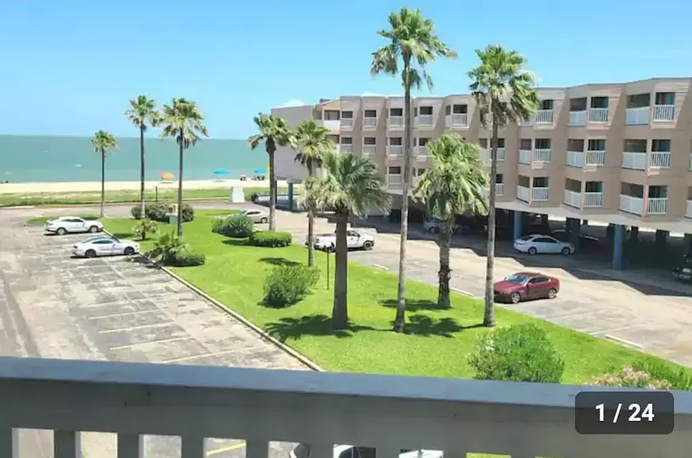 3938 Surfside Blvd — Photo 1