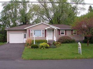 2 Baldwin Rd, Whitesboro, NY 13492