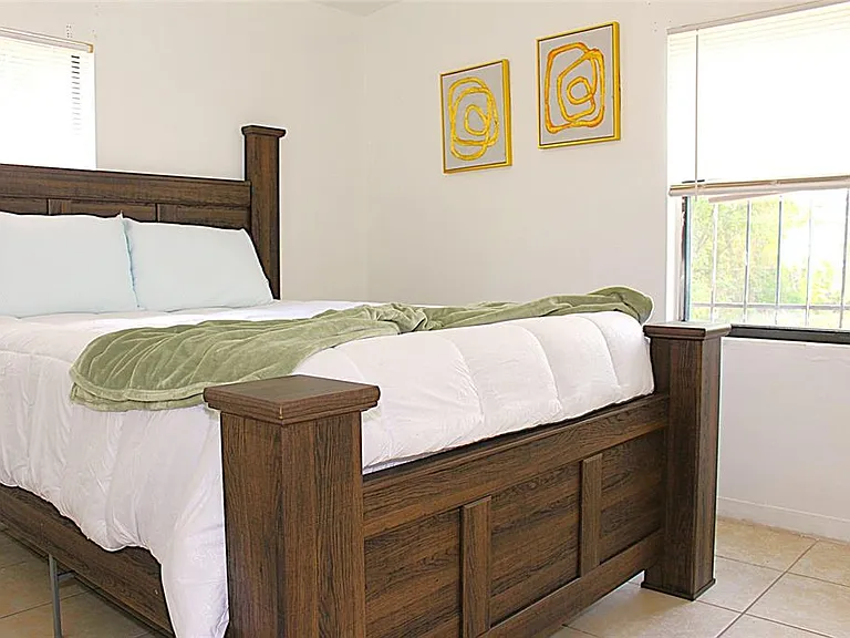 520 Hacienda Ct — Photo 12