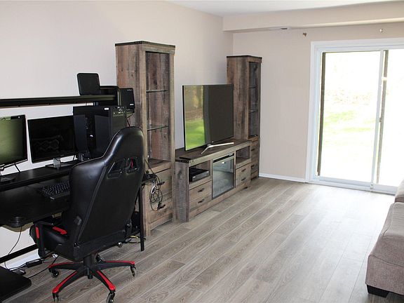 4th image of 1 Cypress Ct Unit 1
