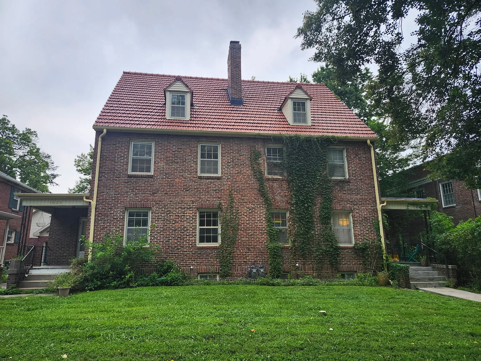 3 bed, 1807 sqft, $1,395 — Photo 1