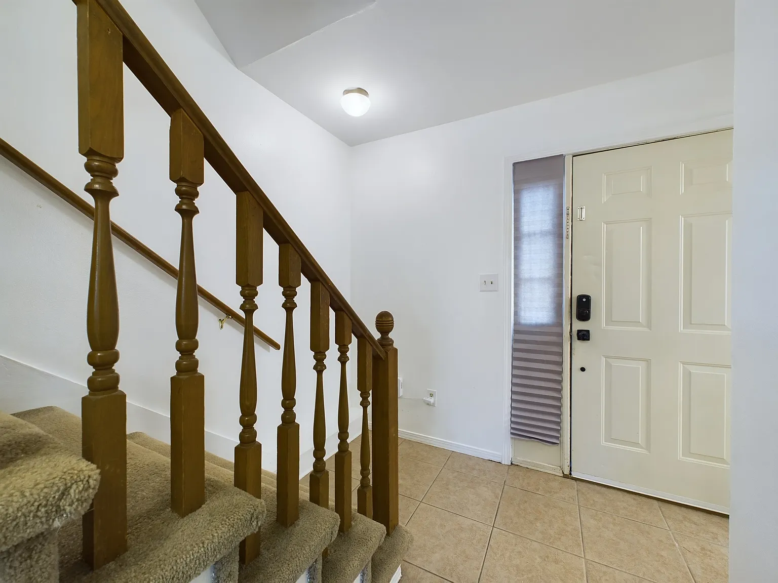 3150 Belle Meade — Photo 3