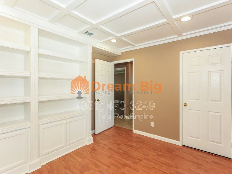 1493 Evergreen Ave — Photo 18