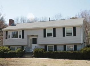 6 Pendleton Rd, Chelmsford, MA 01824
