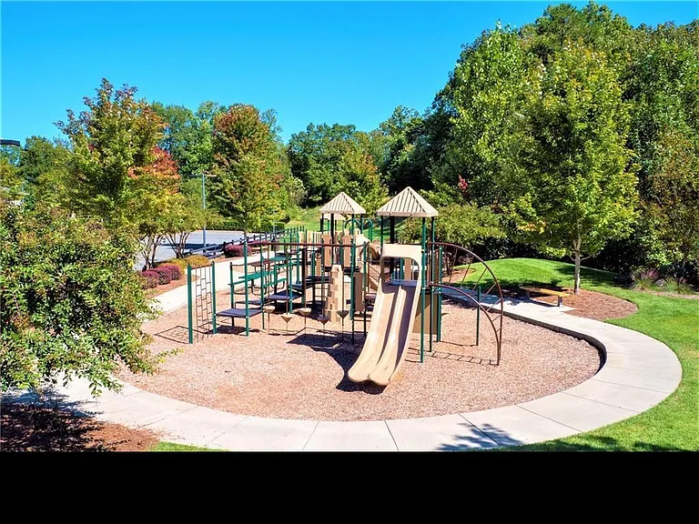 3014 Burton Point Ct — Photo 43