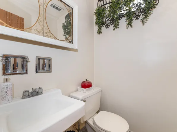 215-03 17th Avenue image 17 of 37