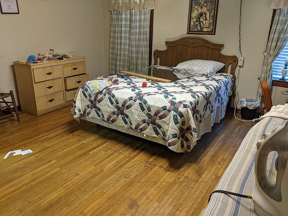 1st image of 500 Hoffpauir Ln