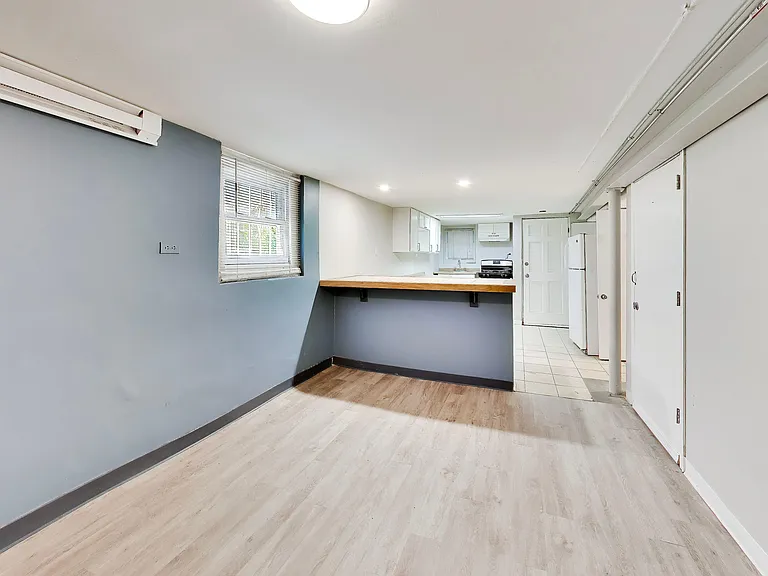 2206 N Kostner Ave #B — Photo 9
