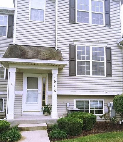 1st image of 1616 Fieldstone Dr N #1616
