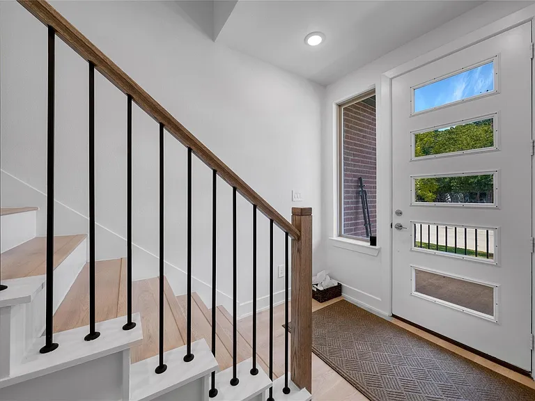 13551 Goodland St — Photo 3