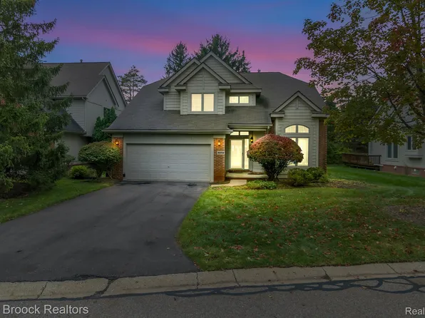 30722 Tanglewood Trl, Farmington, MI 48331