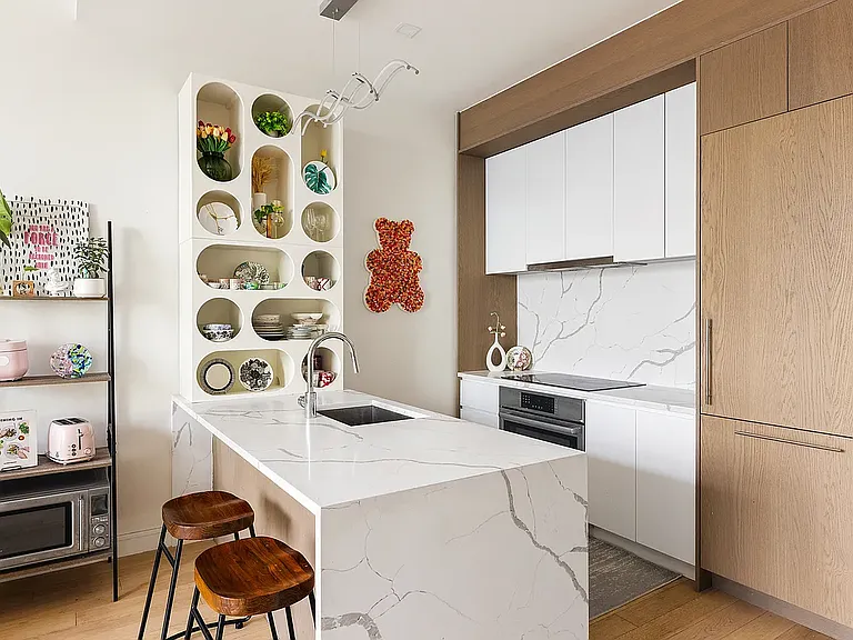 45-30 Pearson St #20C — Photo 4