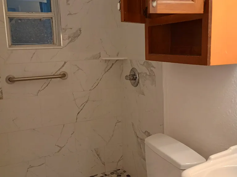 1781 Highland Ave — Photo 2