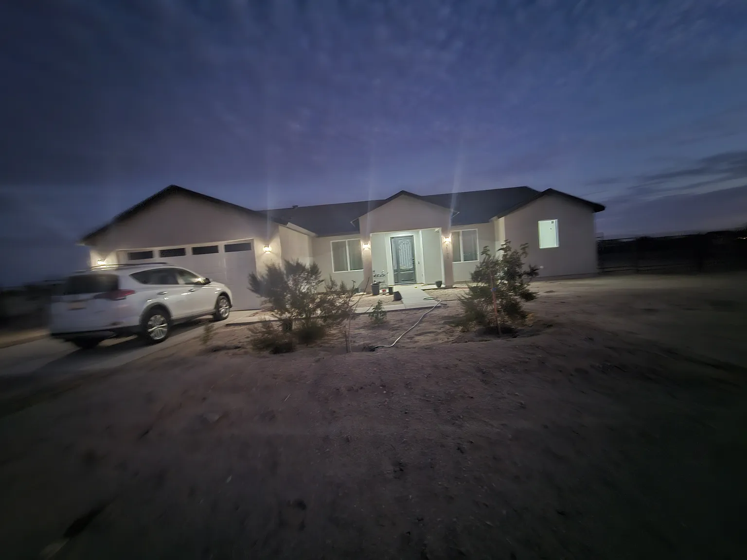 4 bed, 2.5 bath, 2187 sqft, $2,300 — Photo 2