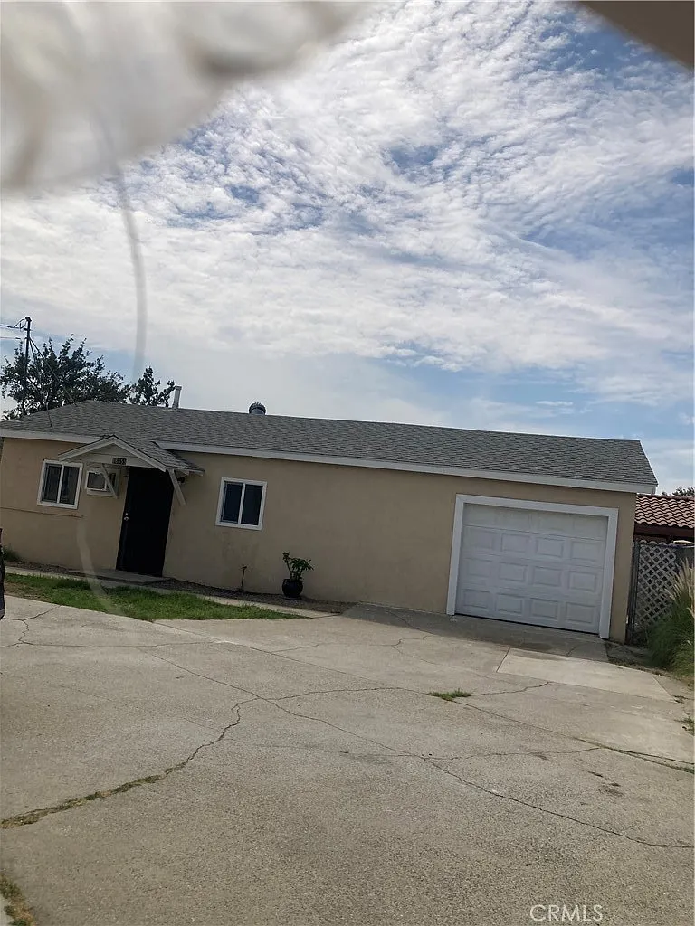 1 bed, 800 sqft, $1,800 — Photo 2