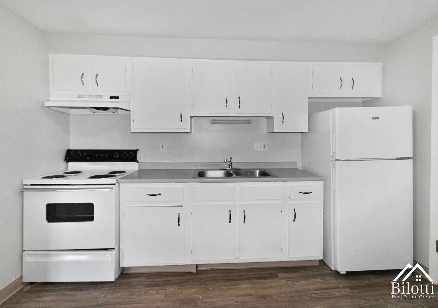 Hillside Terrace Apartments — Photo 1