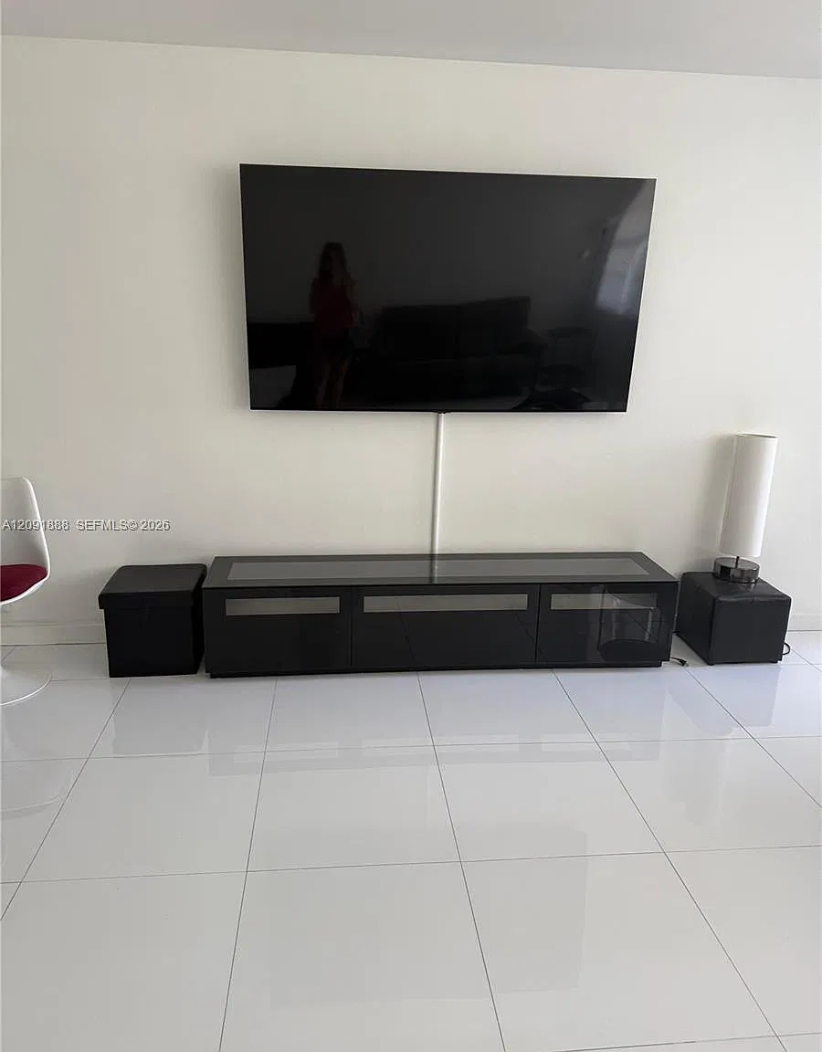Studio, 535 sqft, $2,100 — Photo 3