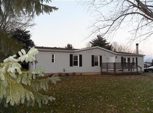 8655 Horseshoe Bend Rd, Ludlow Falls, OH 45339