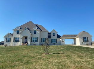 4593 Champagne Dr, Springdale, AR 72764