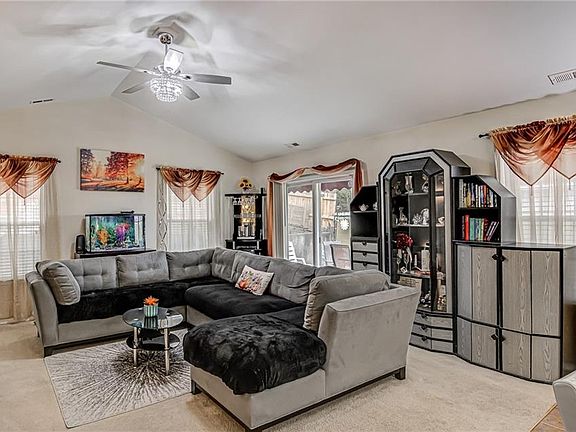 4th image of 3393 Tinley Park Dr