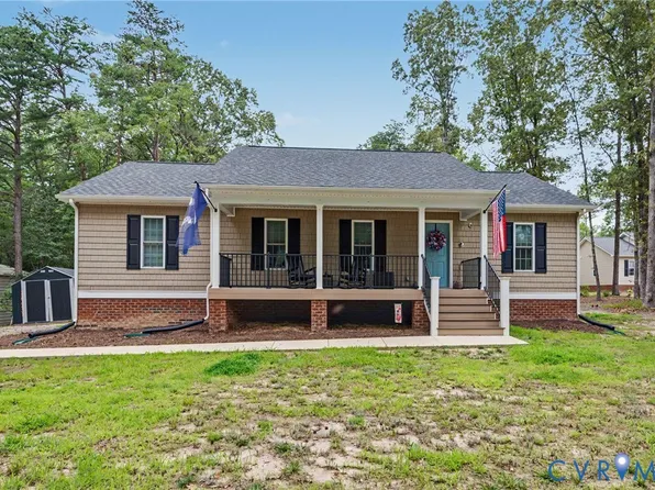 1918 Essex Ml, Dunnsville, VA 22454
